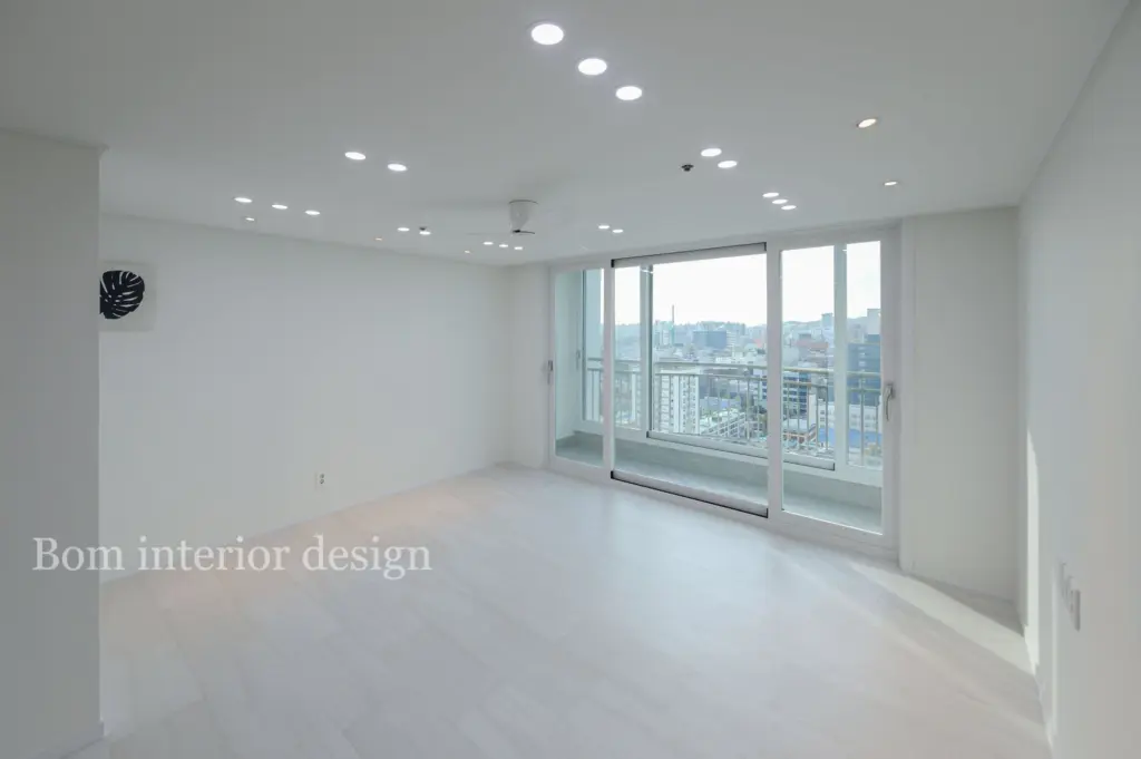 서울 양천구 32평 아파트 리모델링 · 팔각 골드프레임 거울·실링팬