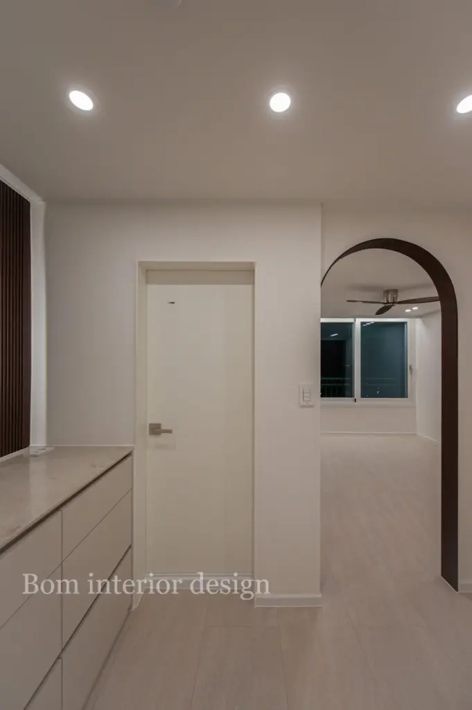 경기 부천시 34평 아파트 리모델링 · 포세린타일·영림 펫도어